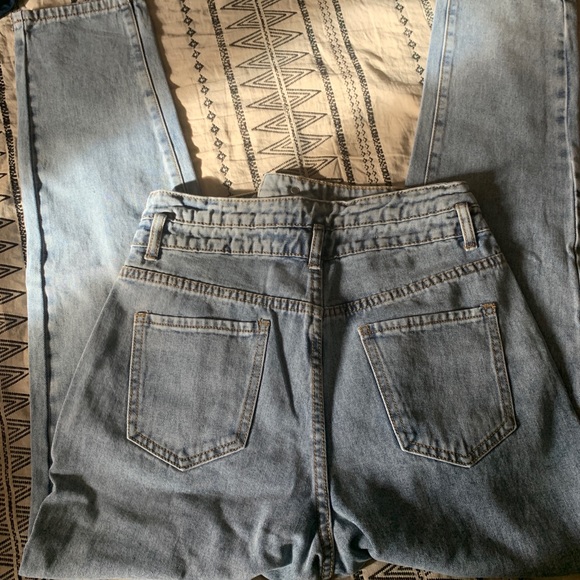 NWOT PrettyLittleThing double button jeans - Picture 3 of 6